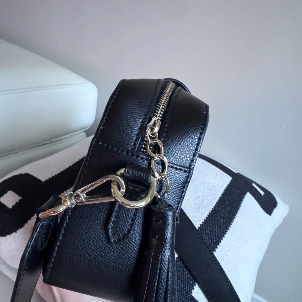VALENTINO Crossbody Leather Black Authentic Bag - Picture 12 of 17